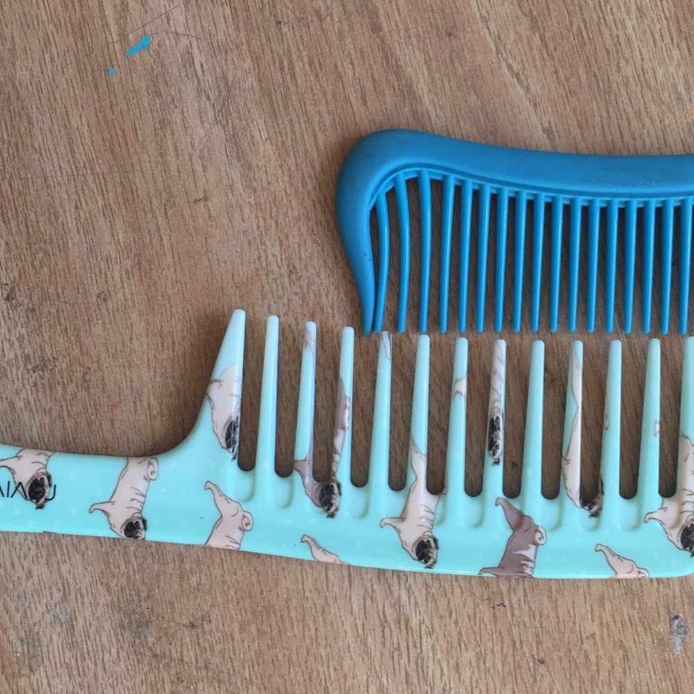 Two hair combs